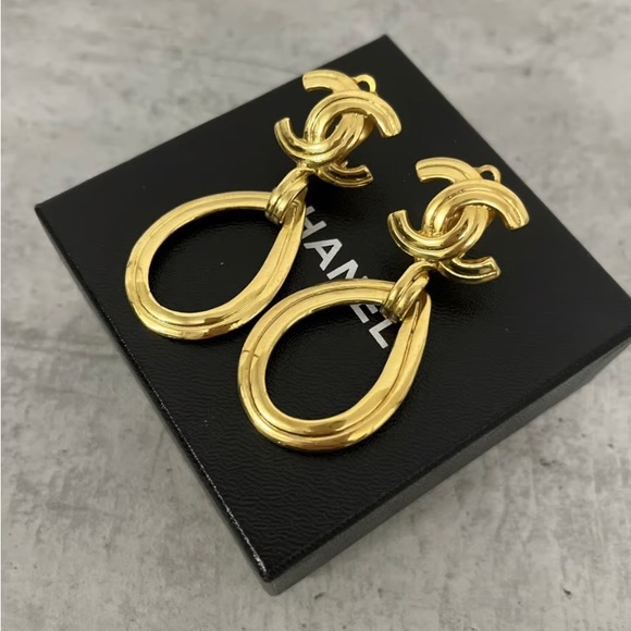 Chanel CC clip on drop earrings - Picture 7 of 7